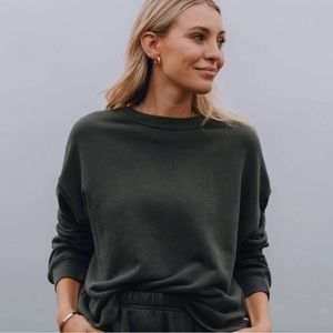 Daily Drills classic crewneck in vintage black.